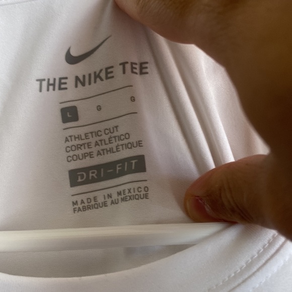 Nike Large Xavier Univeristy Dri Fit Shirts NEVER USED - Picture 6 of 6